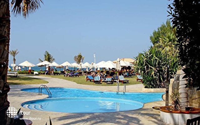 Dubai Marine Beach Resort & Spa 2