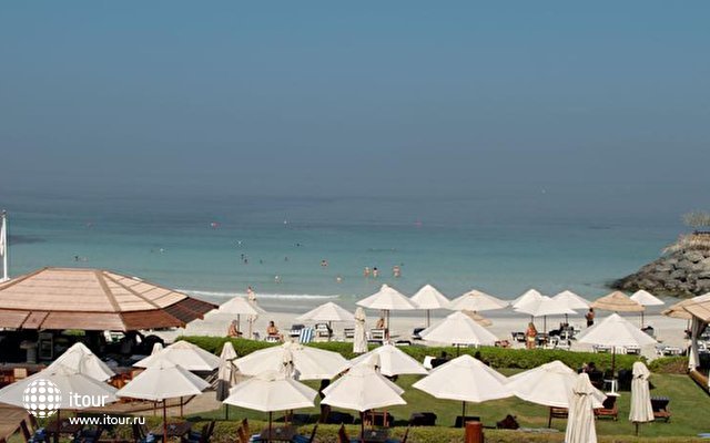 Dubai Marine Beach Resort & Spa 15