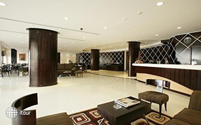 Savoy Suites Hotel Apartment 11