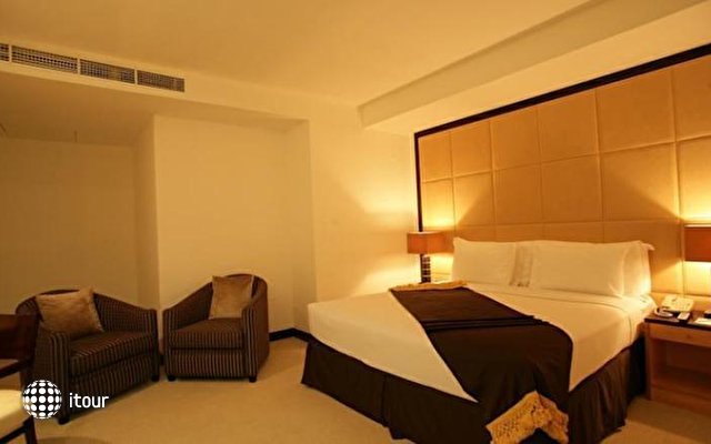 Savoy Suites Hotel Apartment 16