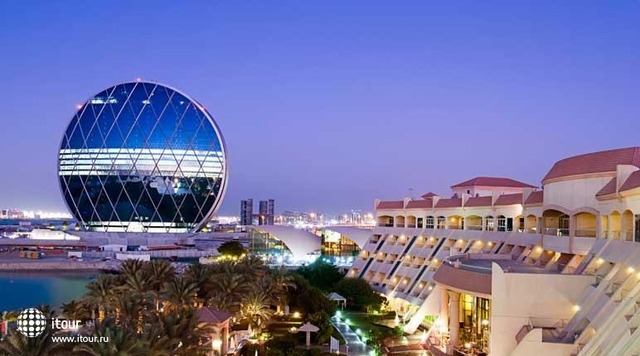 Holiday Inn Abu Dhabi 7