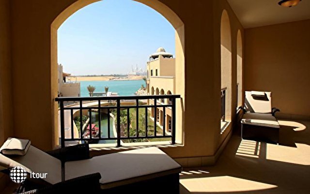 Shangri-la Hotel Qaryat Al Beri 16