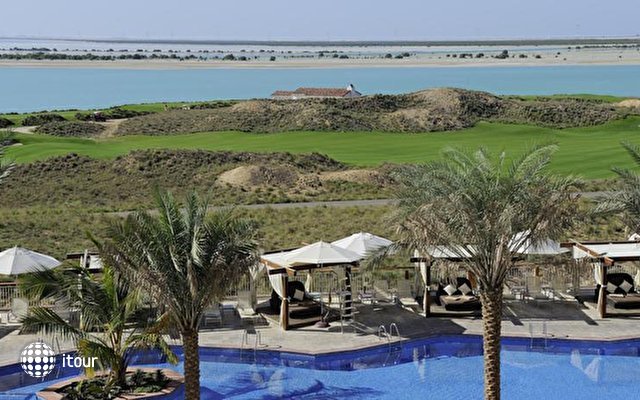 Radisson Blu Hotel Abu Dhabi Yas Island 1