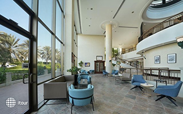 Radisson Blu Hotel & Resort Abu Dhabi Corniche 4