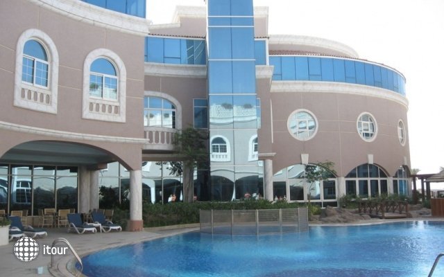 Sharjah Premiere & Resort 14