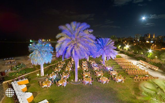 Radisson Blu Resort Sharjah 11