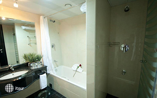 Royal Grand Suite Hotel 11