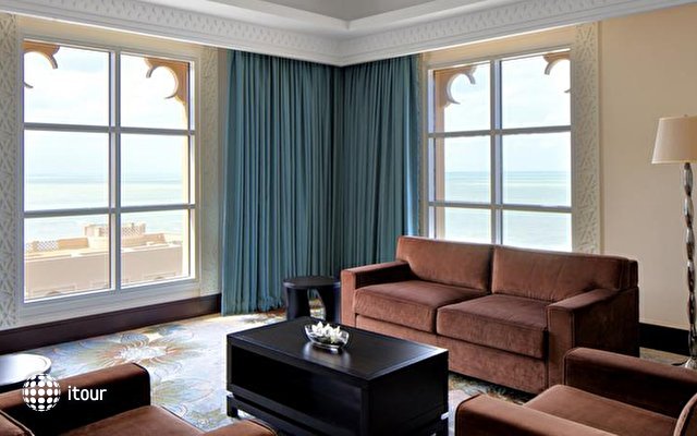 Sheraton Sharjah Beach Resort & Spa 16