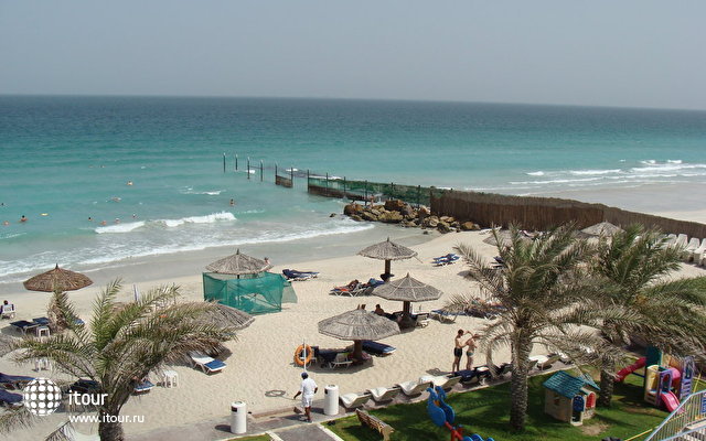 Beach Hotel Sharjah 8