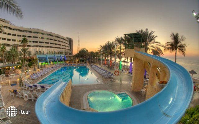 Sharjah Grand Hotel 13
