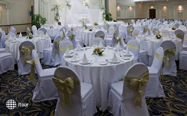 Sharjah Grand Hotel 24