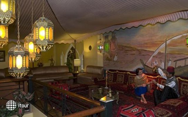 Sharjah Grand Hotel 25