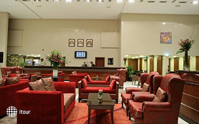 Ramada Hotel & Suites Ajman 2