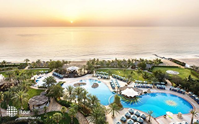 Le Meridien Al Aqah Beach Resort 4