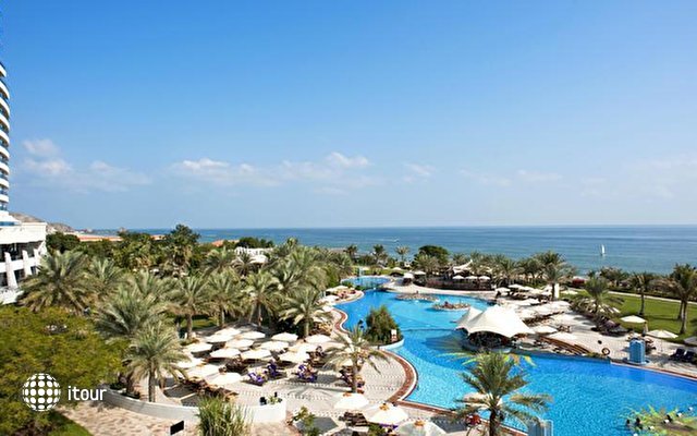 Le Meridien Al Aqah Beach Resort 22