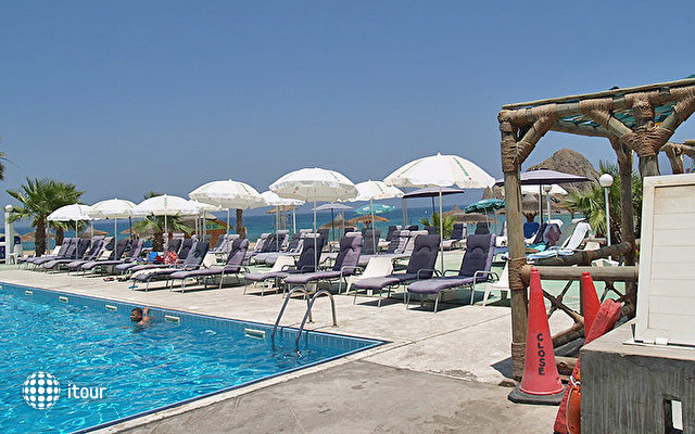 Sandy Beach Hotel & Resort 10
