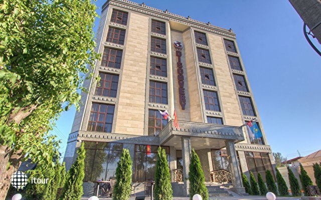 Discovery Hotel 3