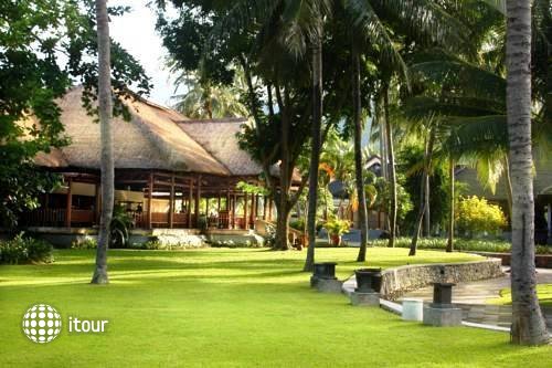 The Santosa Villas & Resort Lombok 13