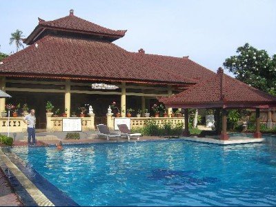 Bakung Beach Cottages 6