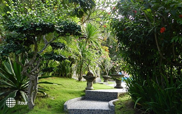 Royal Garden Villa 9
