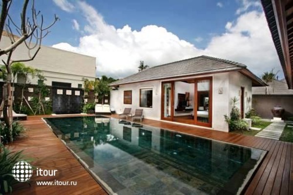The Akasha Luxury Private Villa 14