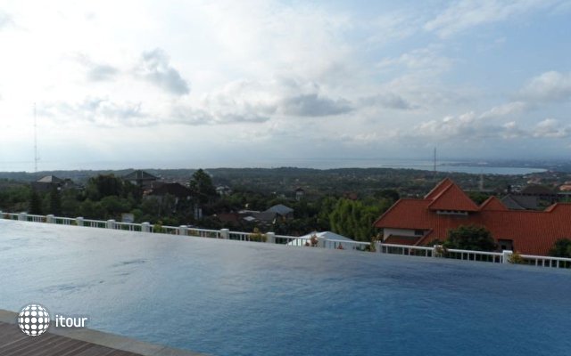 Maxonehotels At Bukit Jimbaran 1