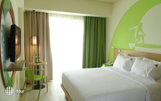 Maxonehotels At Bukit Jimbaran 12