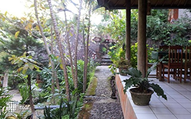 Grya Sari - The Bali Hot Springs Hotel 4
