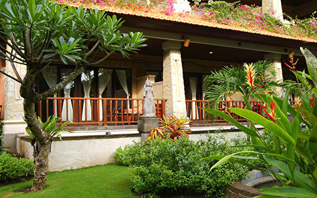 Bali Tropic Resort & Spa 3