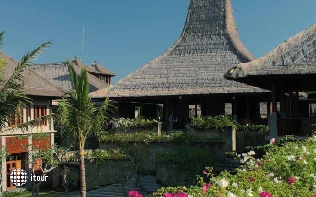 Maya Ubud Resort 18