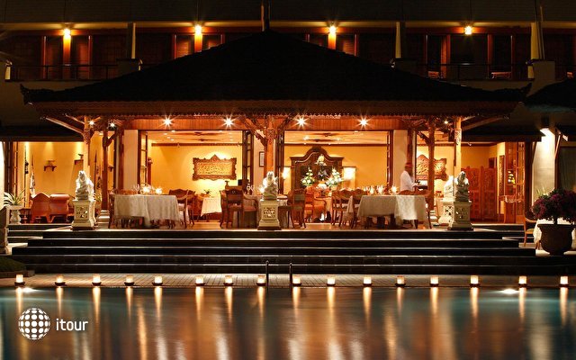 Nusa Dua Beach Hotel & Spa 42