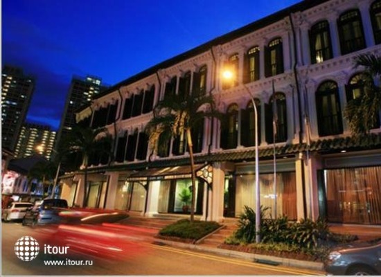Berjaya Singapore Hotel 18