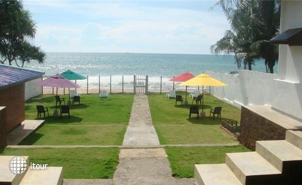 Ramon Beach Resort 5