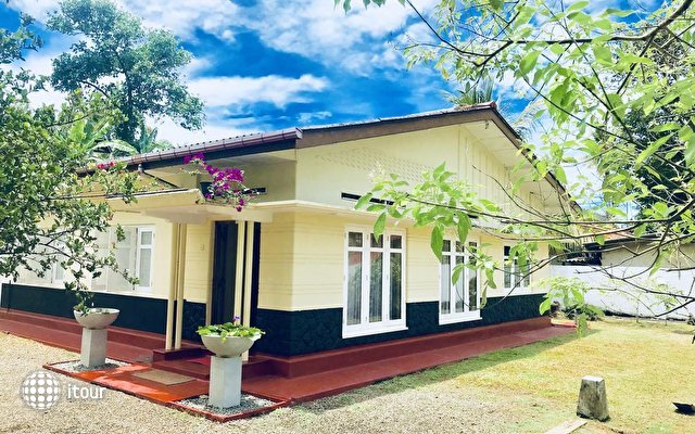 Villa Coast Hikkaduwa 1