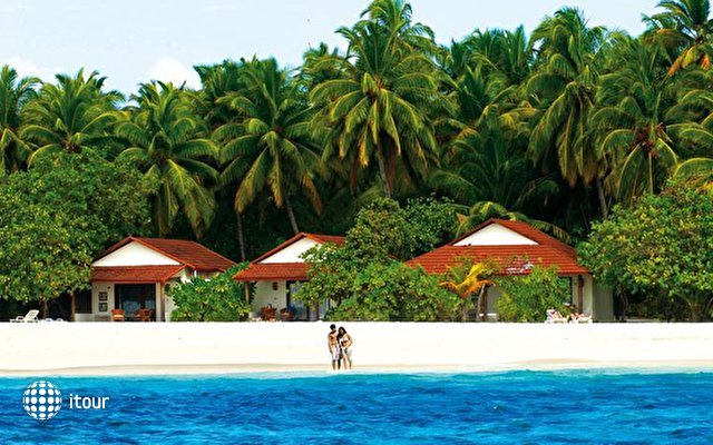 Diamonds Thundufushi Island Resort 12