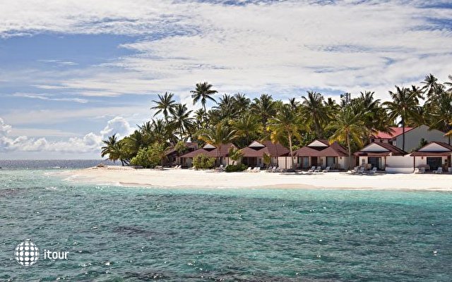 Diamonds Thundufushi Island Resort 5