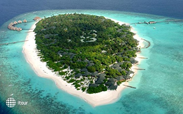 Adaaran Select Meedhupparu Island Resort 1