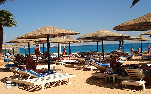 Al Mashrabiya Beach Resort 8