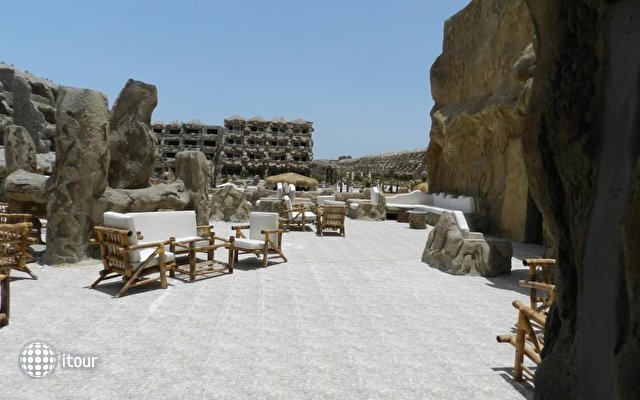 Caves Beach Resort 6