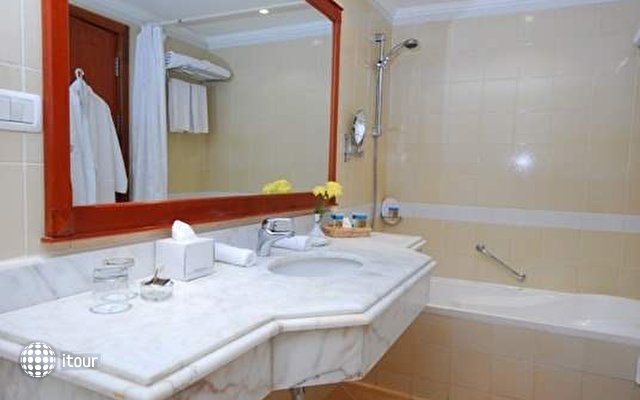Amwaj Oyoun Hotel And Resort 11