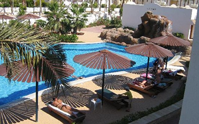 Coral Hills Resort 34
