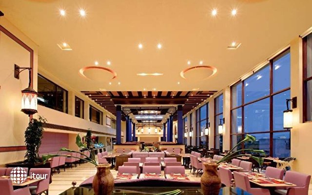 Grand Rotana Resort & Spa 27