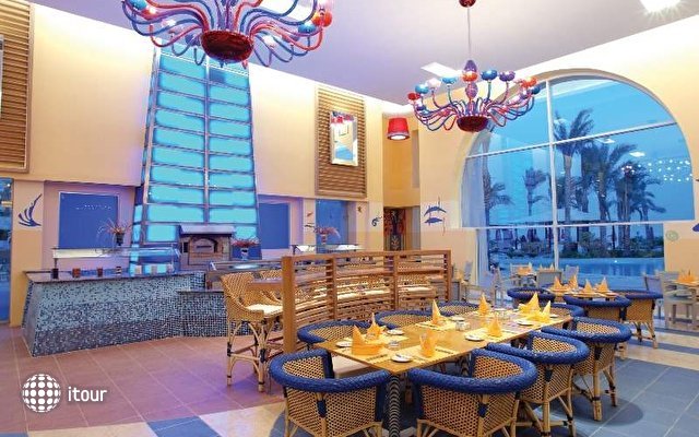 Grand Rotana Resort & Spa 29