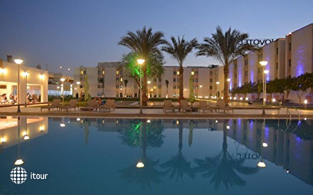 Novotel Cairo Airport 13