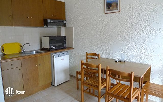 Kritikos Apartments 5