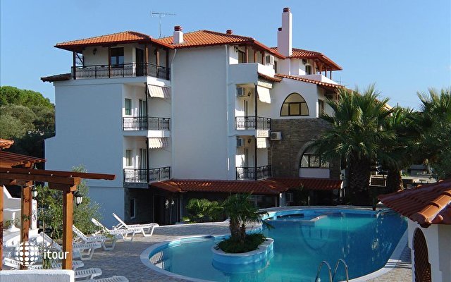 Pyrgos Hotel 1