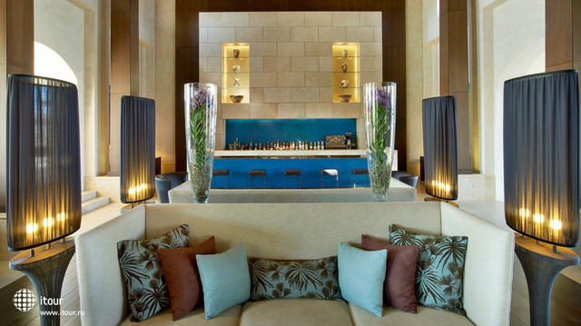 The Romanos Luxury Collection Resort 21