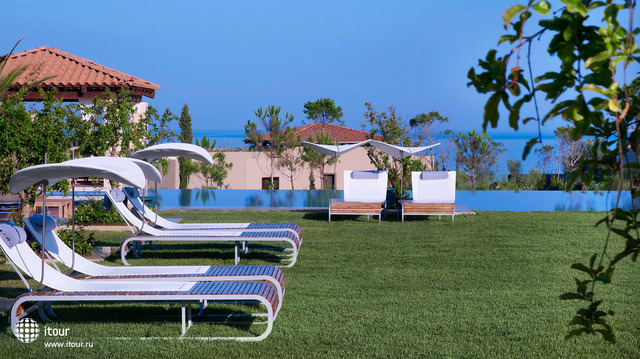 The Romanos Luxury Collection Resort 55