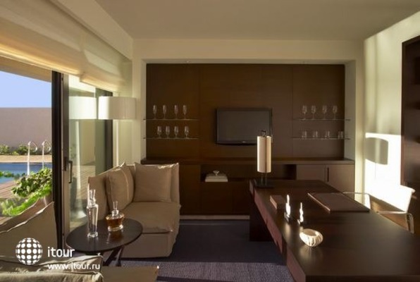 The Romanos Luxury Collection Resort 73