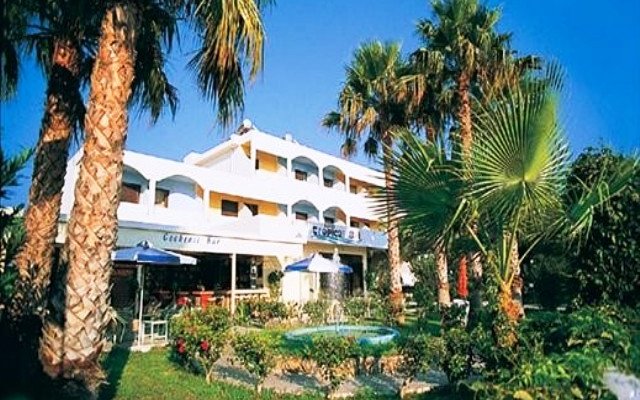 Tropical Sol Hotel 1